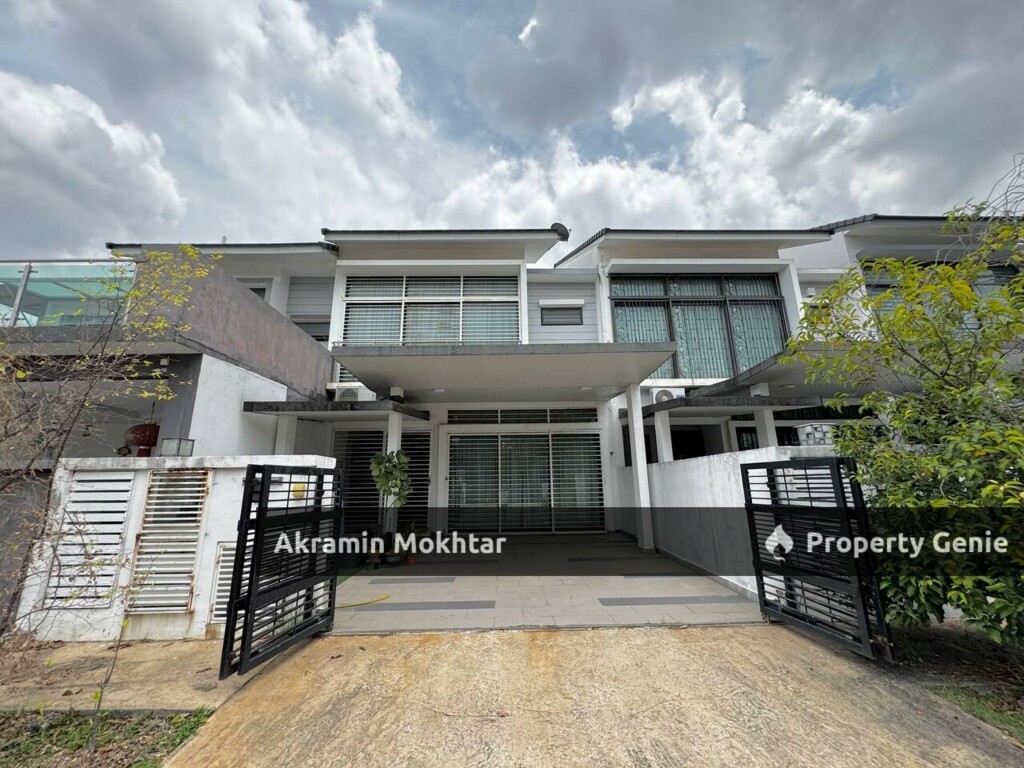 Freehold & Renovated | Double Storey Superlink @ Aster Grove, Denai Alam, Shah Alam .