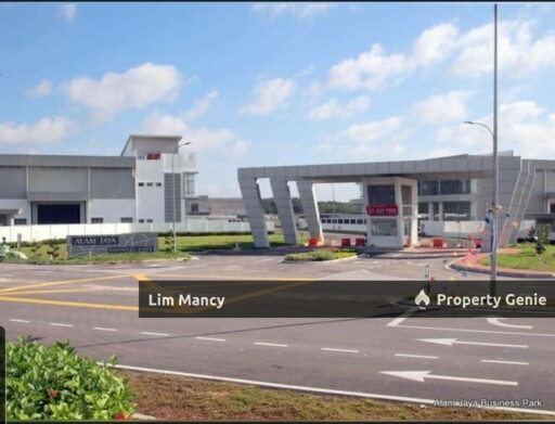 Alam Jaya Double Storey Semi Detached Medium Industrial For Rent