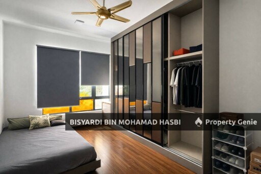 Corner Lot Unit Front & Back Facing Playground, (Corner Lot) Double Storey Terrace House Summerglades, Cyberjaya.