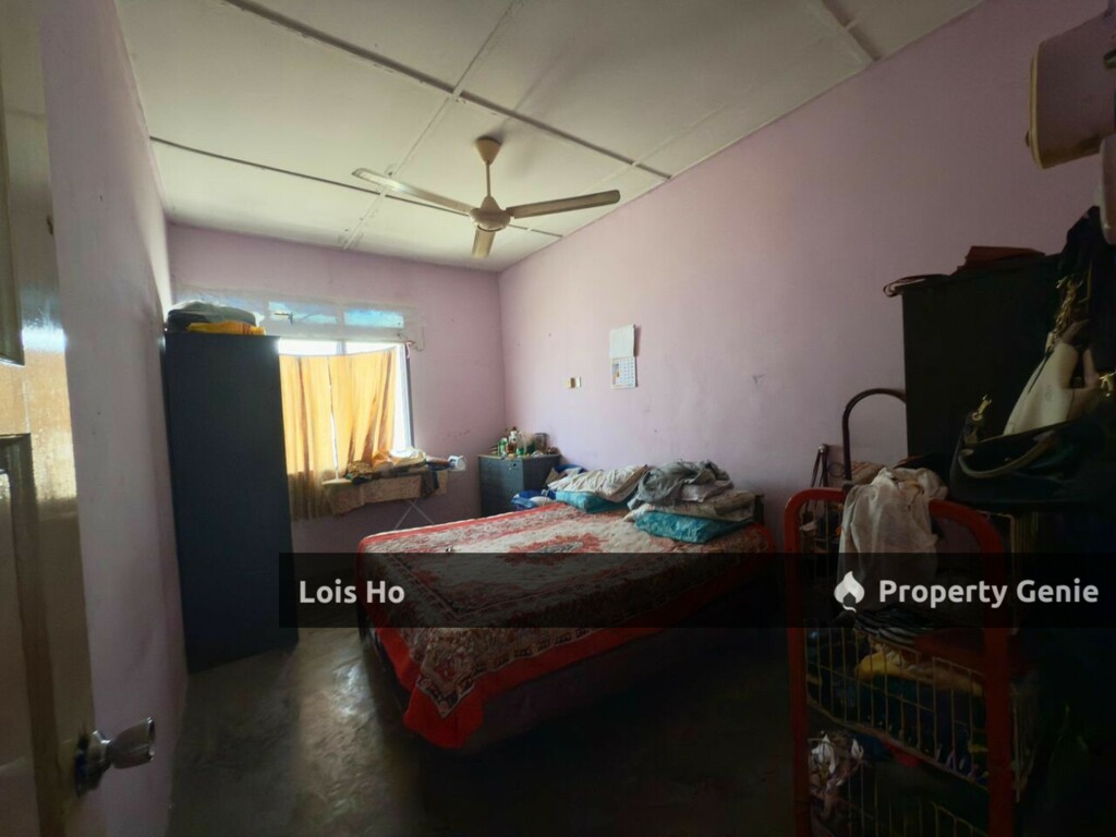 For Sales Taman Desa Cheng Double Storey Corner -Freehold 560K