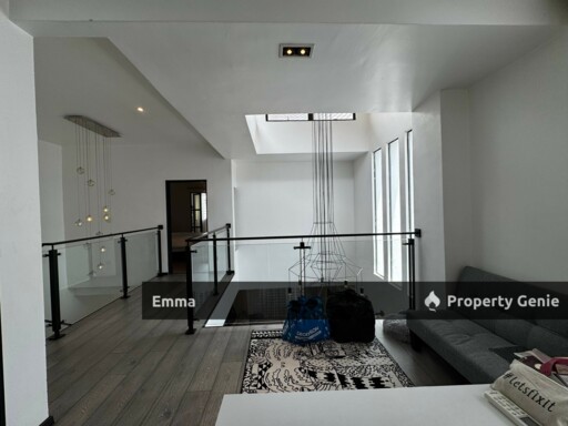Lakeside Puchong 2 Storey Endlot For Sales