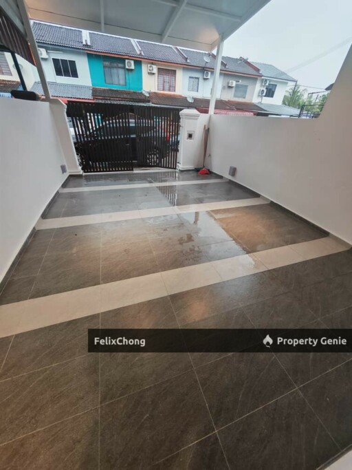 Puteri Wangsa 2 Sty Medium Cost Endlot,Jalan Lading,Ulu Tiram,Renovated