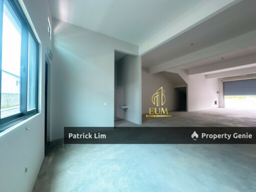 Ayer Molek / Molek Residence@Double-Storey Shop Lot For Rent