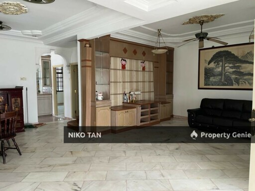 [CORNER]2-Storey Jalan Molek For Sale