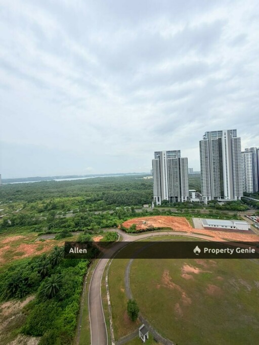 Optimus Medini Apartment –Unit with Unblocked View
