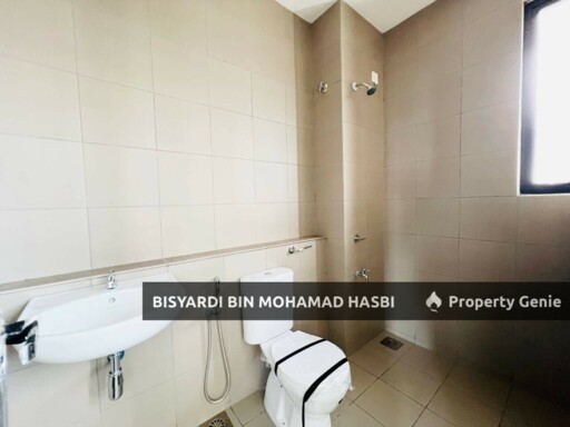 Corner Lot 2 Storey Terrace Nadira 2 Bandar Bukit Raja, Klang.