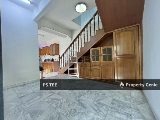 Double Storey Endlot to Sell