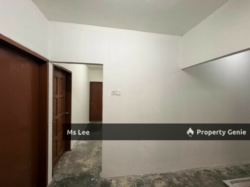 Pangsapuri Bandar Bukit Tinggi 2-Klang-Blok D Ground floor-Ready Now