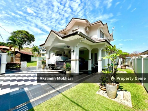 Freehold, Facing Open, Corner Lot & Renovated | 2 Storey Bungalow Rasah Kemayan, Seremban 2