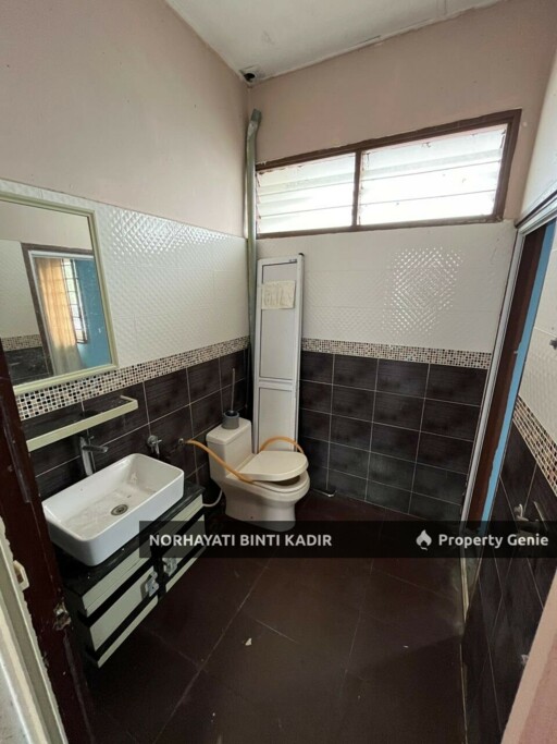 TERES 2 TINGKAT BUKIT SEKILAU KUANTAN