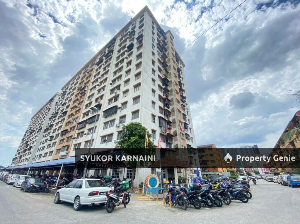 Flat Taman Desaria Blok N Jalan PJS 5/18, Taman Desaria, Petaling Jaya