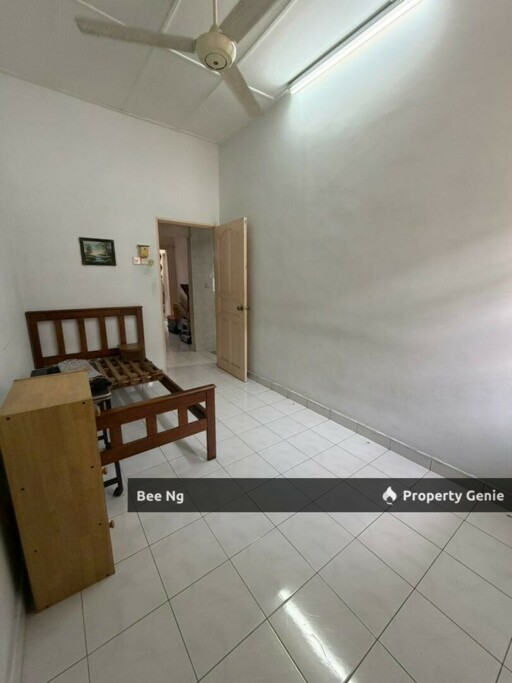 Taman Molek / Single Storey Terrace 22x75 / G&G