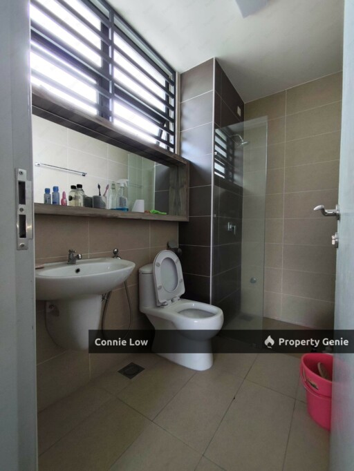 Corner unit with furnished Oasis Condo for Rent