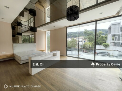 Luxury 3-Storey Corner Bungalow with Pool @ Twin Palm Sungai Long- For Sale