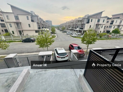 2-Storey The Strata TownHouse Bandar Puteri Bangi [Bandar Seri Putera]