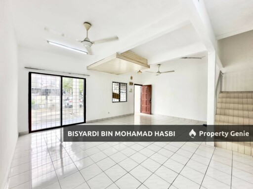 HOT LOCATION‼️ & SPACIOUS UNIT‼️ Double Storey Jalan Turmalin, Seksyen 7 Shah Alam.