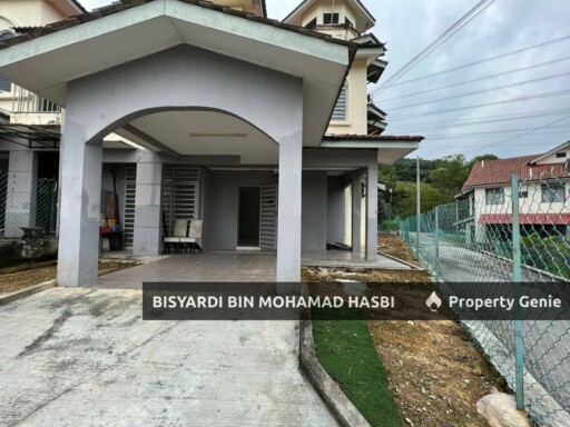 24'x70' Sq.Ft FREEHOLD End Lot Extra Land 2.5 Storey Terrace House Taman Salak Perdana, Bandar Baru Salak Tinggi, Sepang.