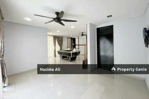 Facing Park- 3 Storey Bungalow (Villa Teratai Kayangan Heights Seksyen U9 Shah Alam )