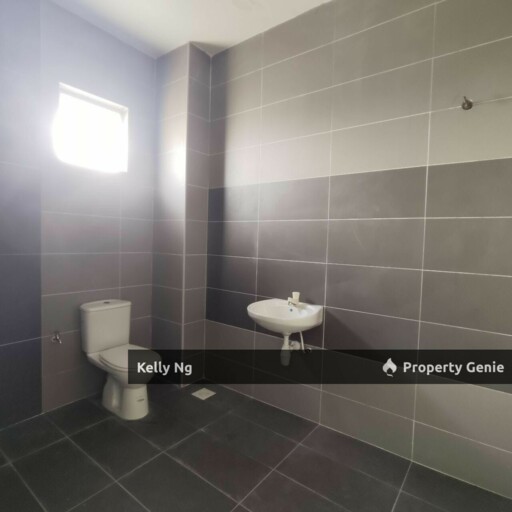 2.5 Sty House At Sentosa DesabayumasKlang For Rent