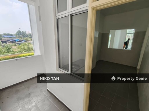 Saujana Plentong Apartment New Unit Near Taman Molek