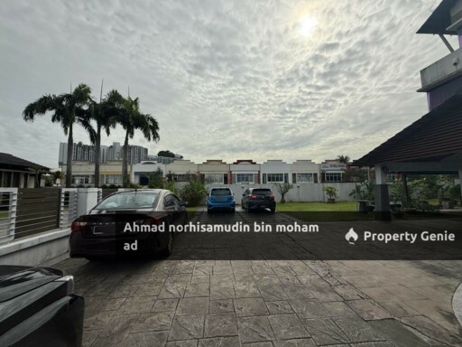 [CORNER LOT] 3 Storey Semi-Detached House, Laman Seri, Seksyen 13 Shah Alam.