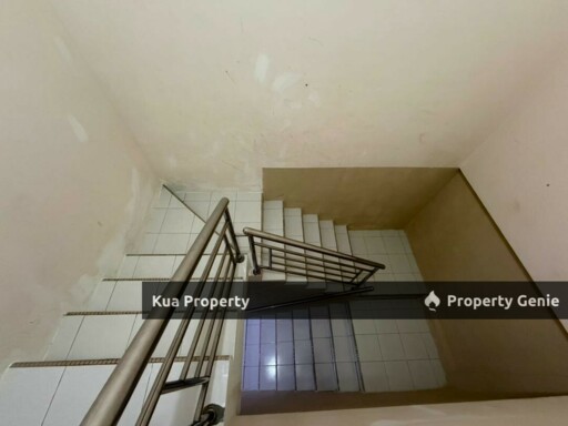 Double Storey Terrace Intermediate for Sale! Located at Stakan Jaya