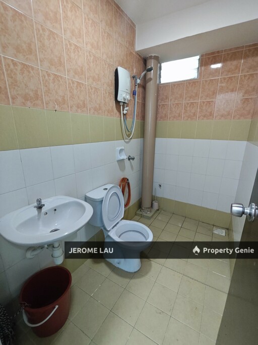 Middle room for rent kipark kip villa tampoi near paradigm mall