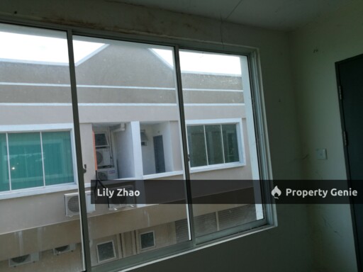 Shop Office for Rent, 2nd Floor, Road Frontage, 5 Rooms 1,100 sqft, Padimas Point Commercial, Penampang bypass, Kota Kinabalu.