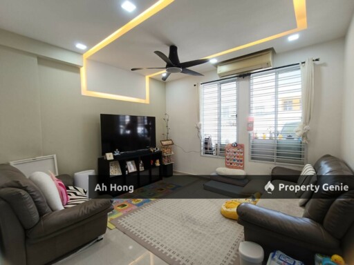 Bukit Indah / Double Storey End Lot / Renovated Unit / Freehold