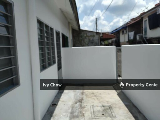Medium Cost Taman Delima Kluang Sale