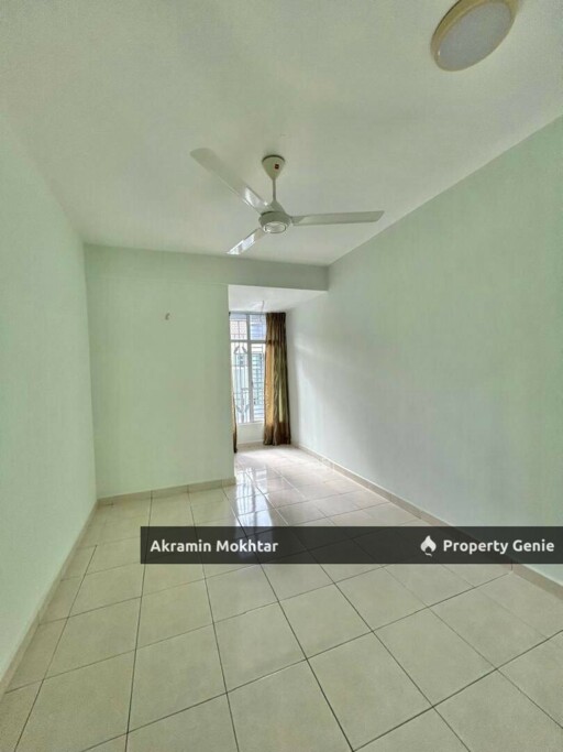 Freehold & Partially Furnished | 3 Storey Bangi Avenue Seksyen 7