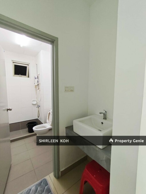 Female room for rent at Season Luxury Apartment @ Larkin JB Town