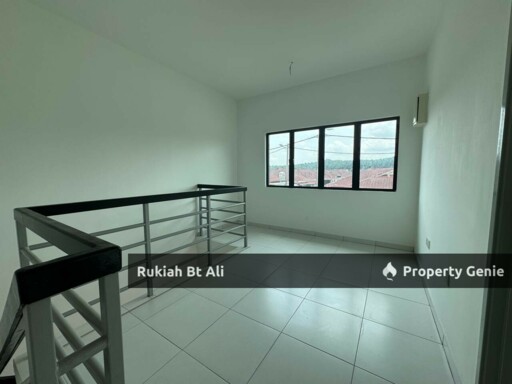CORNER LOT NEW UNIT TAMAN CHEMBONG UTAMA