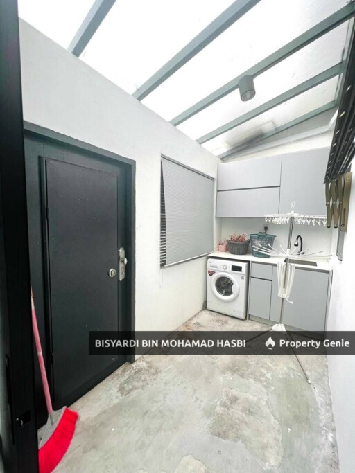 RENOVATED & EXTENDED Double Storey Terrace Intermediate @ Jalan Merbuk Taman Bentara, Telok Panglima Garang.