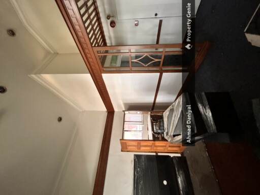 4 1/2 storey corner unit - Damai Kompleks Jalan Dato Hj Eusoff  KUALA LUMPUR For Sale