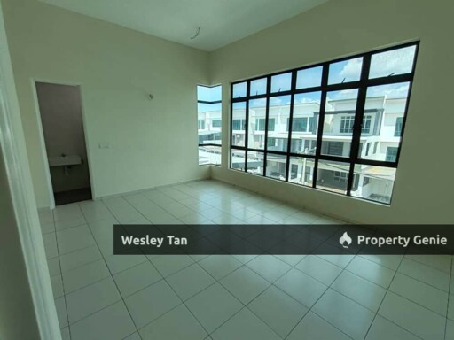 Ozana Residences, Ayer Keroh Melaka - 2.5 Storey Terrace House For Sale | Price Below Than Transacted Value | Serious Owner , View To Offer