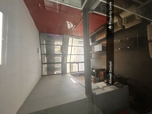 4 1/2 storey corner unit - Damai Kompleks Jalan Dato Hj Eusoff  KUALA LUMPUR For Sale