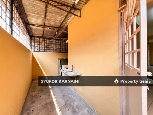 Double Storey End Lot Jalan Pending, Bandar Puteri Klang