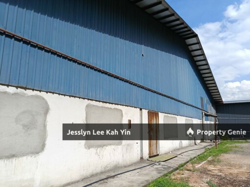 Detached Single Storey Factory with Big Land For Rent @ Sungai Lalang Semenyih