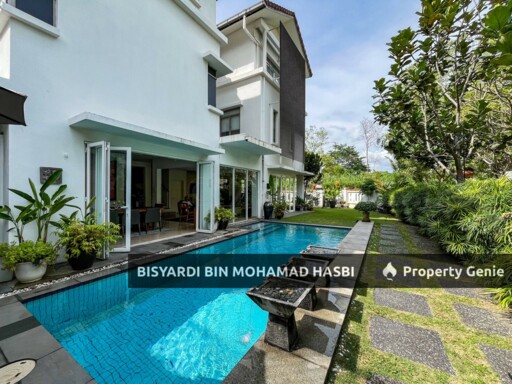 Fully Renovated With Swimming pool 3 Storey Corner Lot Semi D @ Changkat Kiara Bayu, Dutamas, Mont Kiara Kuala Lumpur .