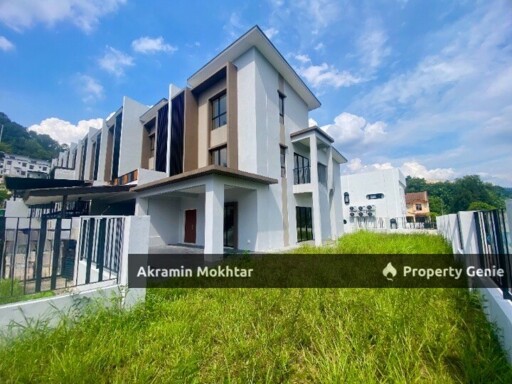 CORNER LOT | NASSIM HEIGHTS 3 STOREY SUPERLINK