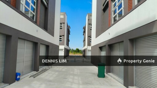 Elmina Temu 2 Shop Lot For Rent