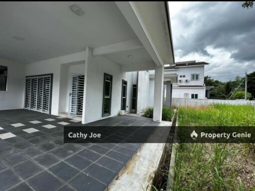 DOUBLE STOREY CORNER LOT AT LAHAT, IPOH