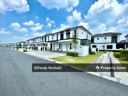 ECO GRANDEUR END LOT PUNCAK ALAM