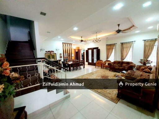 Spacious Corner Lot Semi-Detached Home in Bangi