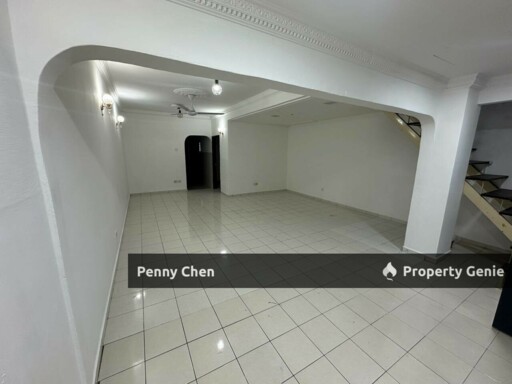 For Sale Taman Pakatan Jaya Double Storey Terrace House, Facing to Empty Land and Facing North, Nearby to Sunway Lost World