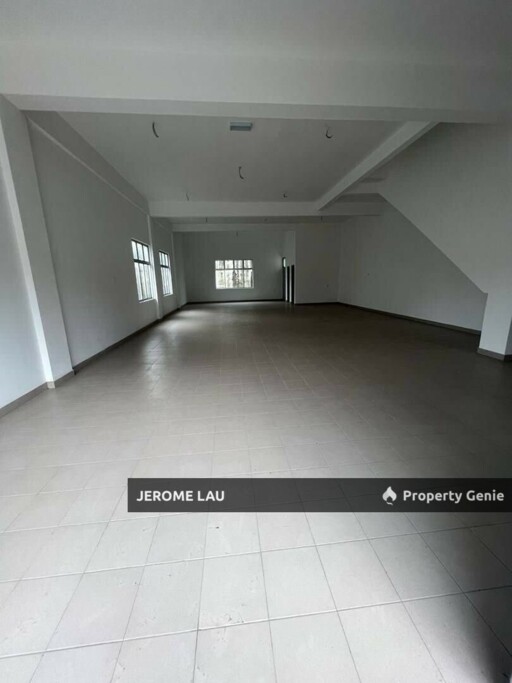 Triple Storey Shop Lot Ground Floor