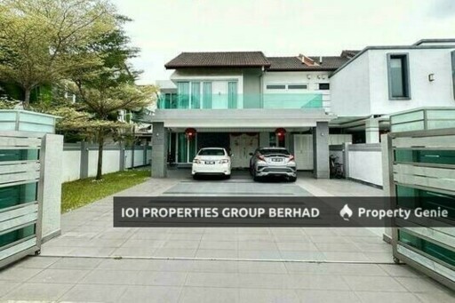 The 8 Residency