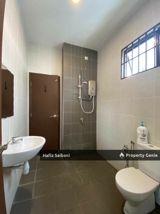 Corner Lot Double Storey  Link Pentas 6 Alam Impian Shah Alam
