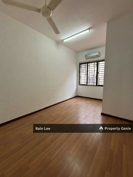 Freehold / Fully Extended / 3 Storey Terrace for Sale / Intermediate Lot / Near Pavilion Bukit Jalil /24Hrs Security with Gated & Guarded